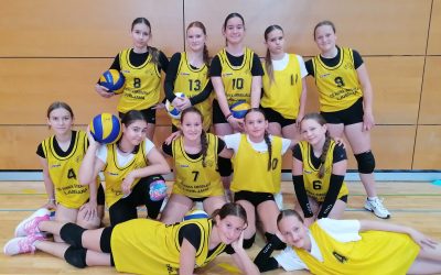 Športno udejstvovanje-plavanje in odbojka